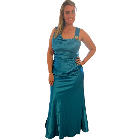Fiesta Women’s Dress Size 2XL Color Azul One Time Used
